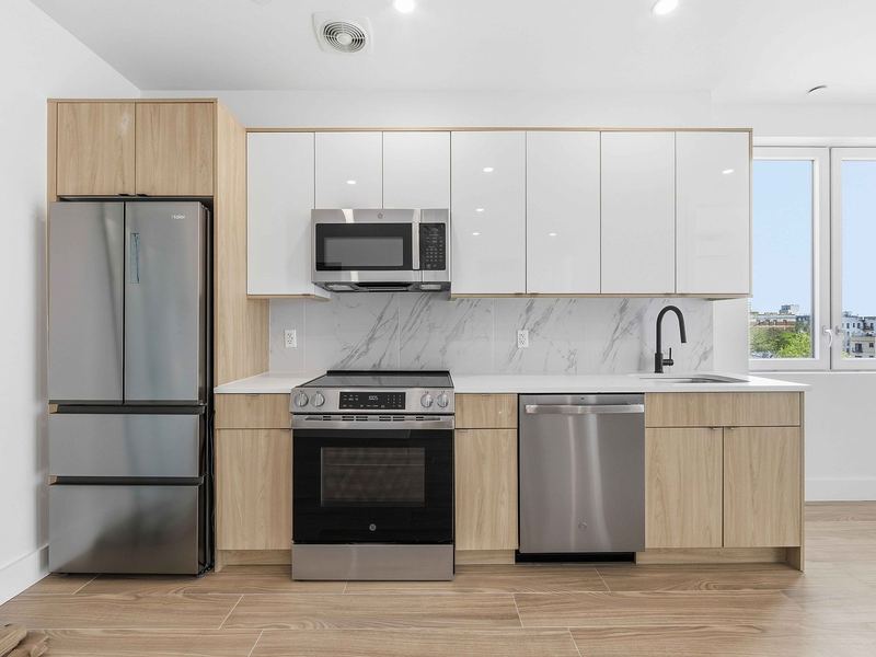 Finished kitchen at Hawthorne St, Prospect Lefferts Gardens, Brooklyn — photo 1