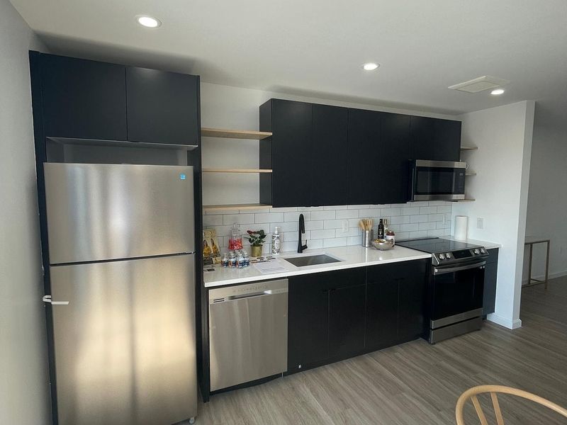 Finished kitchen at Market St, Newark, NJ — photo 4