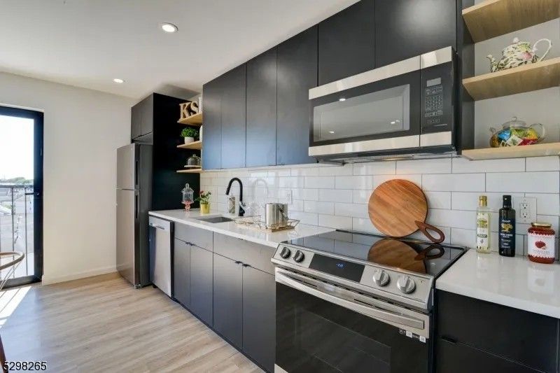 Finished kitchen at Market St, Newark, NJ — photo 8