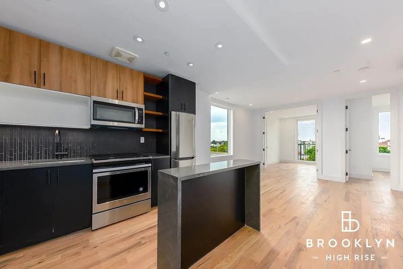 Finished kitchen at Rogers Ave, Flatbush, Brooklyn — photo 7