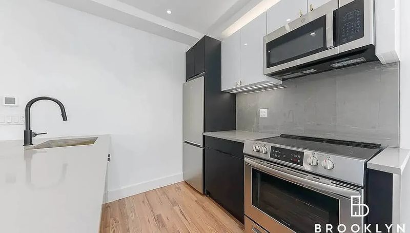Finished kitchen at Rogers Ave, Flatbush, Brooklyn — photo 7