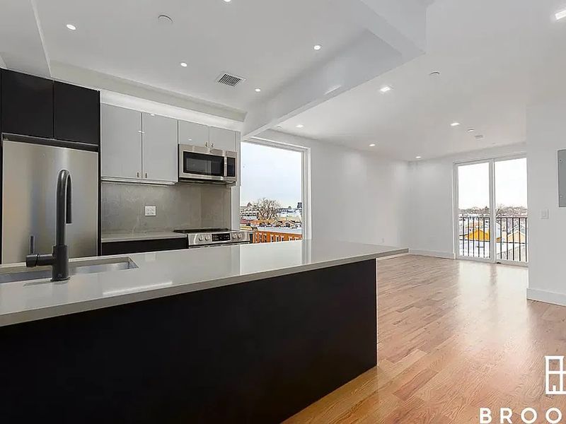 Finished kitchen at Rogers Ave, Flatbush, Brooklyn — photo 10