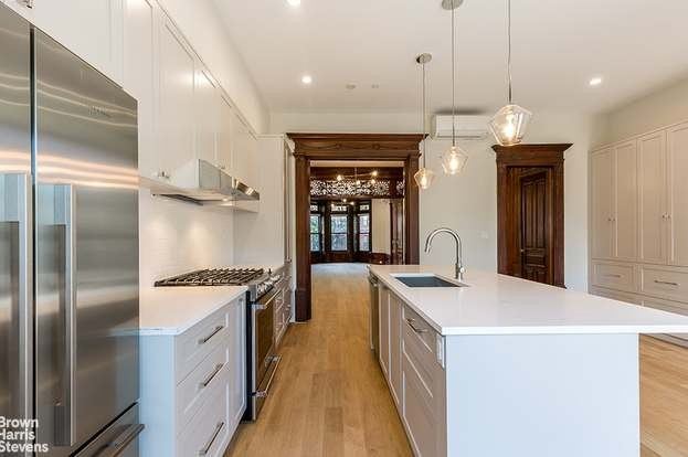Finished kitchen at St Johns Pl, Crown Heights, Brooklyn — photo 1